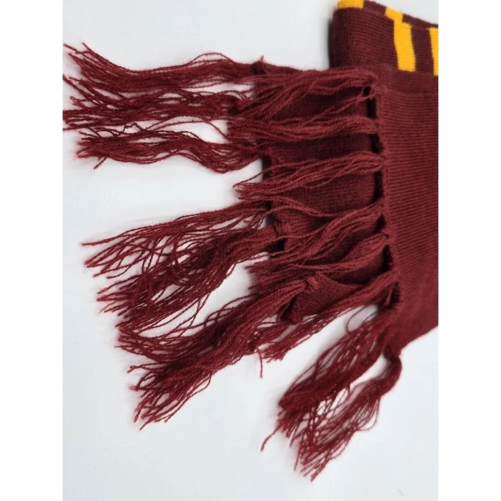 Harry Potter Gryffindor Red Yellow Winter Scarf Warner Bros Large Crest- NO‎ TAG